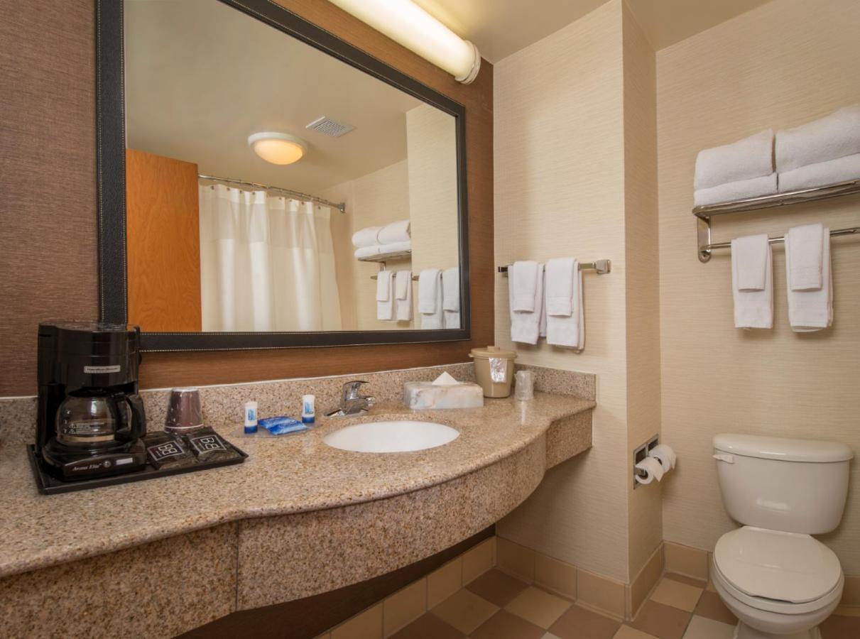 Fairfield Inn & Suites By Marriott Williamsburg Ngoại thất bức ảnh